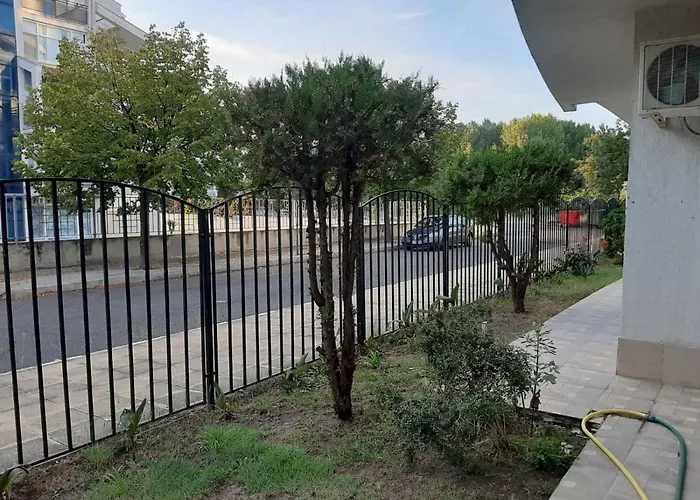 Azuro Sunny דירה