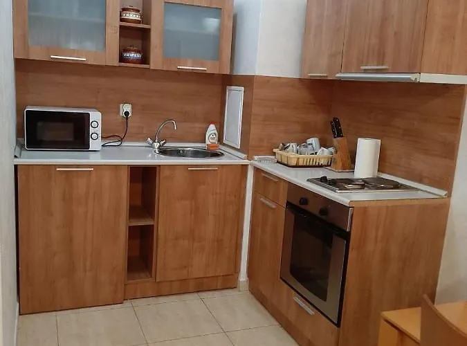 Azuro Sunny 3* סאני ביץ'