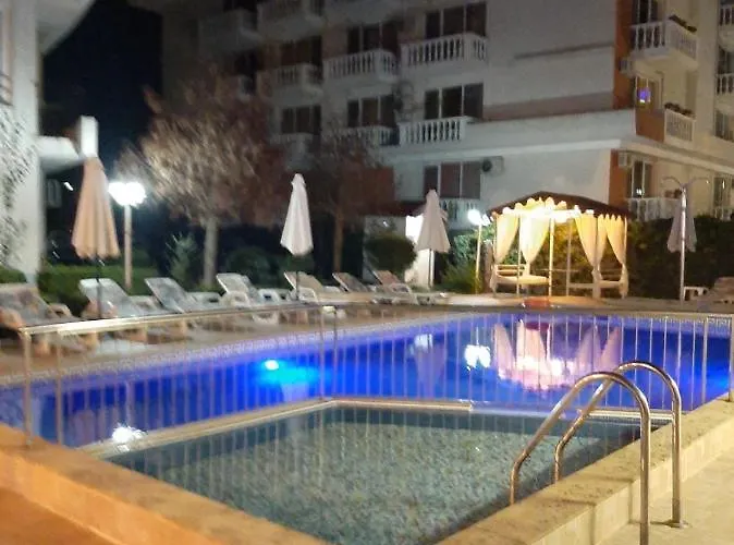 Azuro Sunny 3* סאני ביץ'