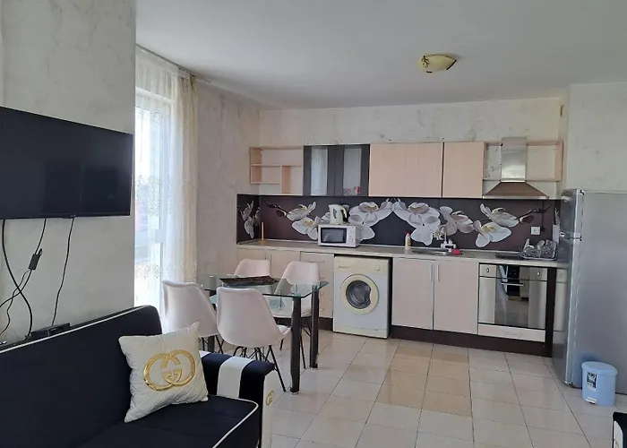 Azuro Sunny סאני ביץ'