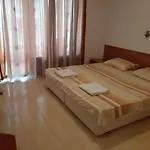 Azuro Sunny Apartment 3*