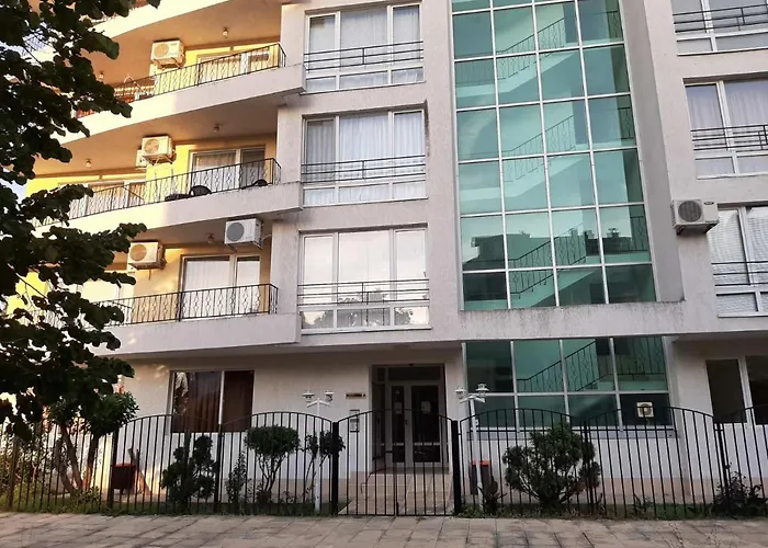 Apartment Azuro Sunny 3*