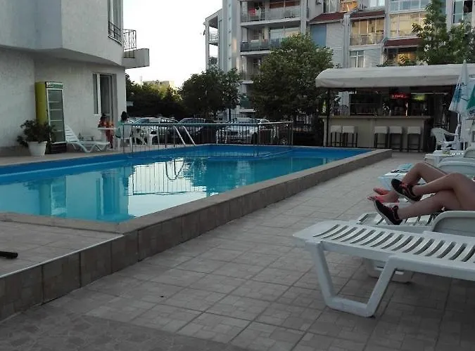 Azuro Sunny Apartamento 3*
