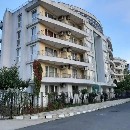 Apartament Azuro Sunny 3*