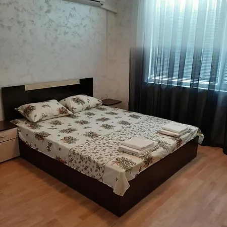 Azuro Sunny Apartment 3*