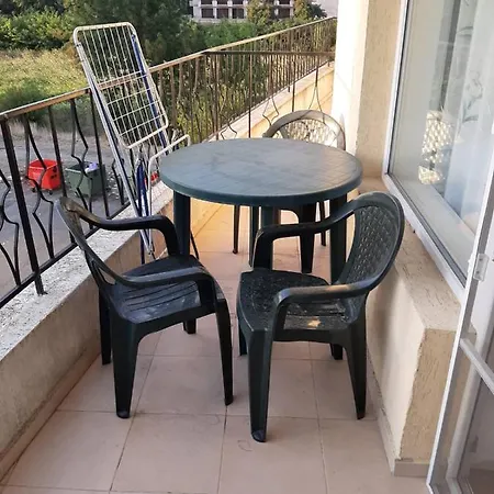 Апартаменты Azuro Sunny