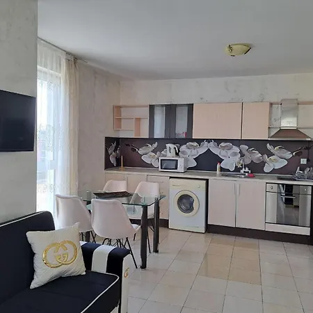 Azuro Sunny Σάνι Μπιτς