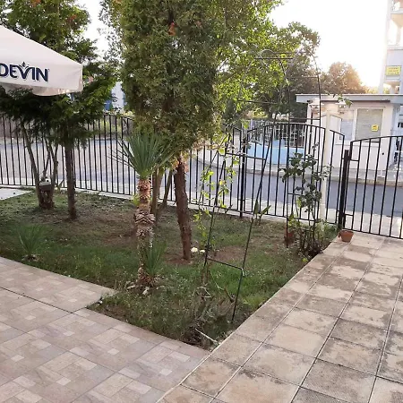 Azuro Sunny Slăntjev Brjag