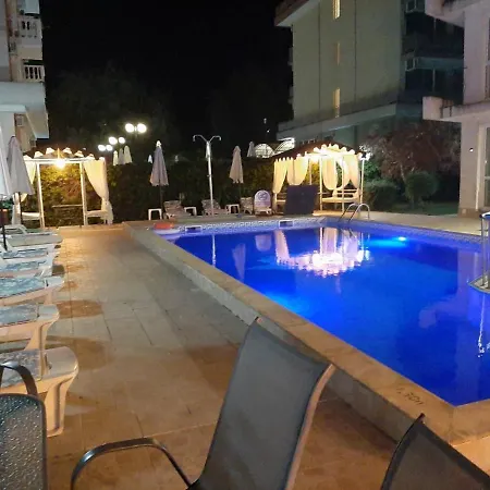 Azuro Sunny Lägenhet 3*